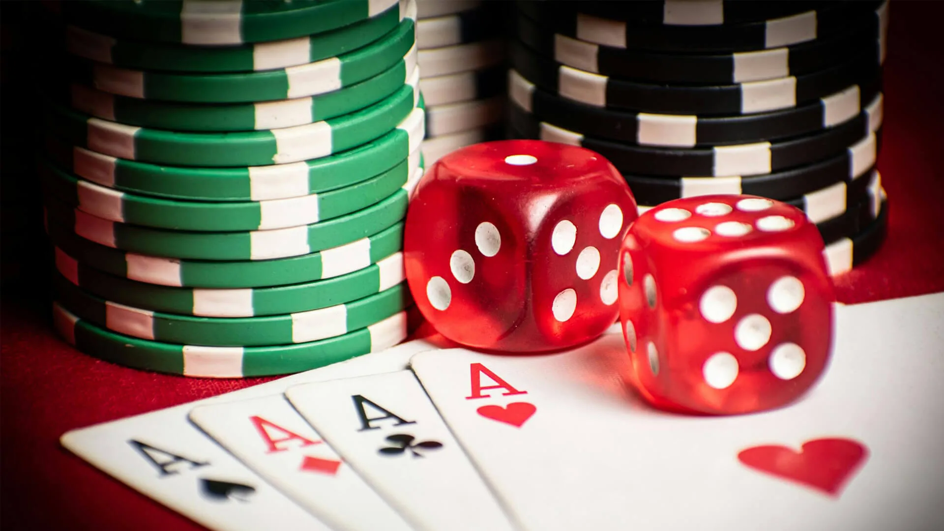 how to win on luckyland slots